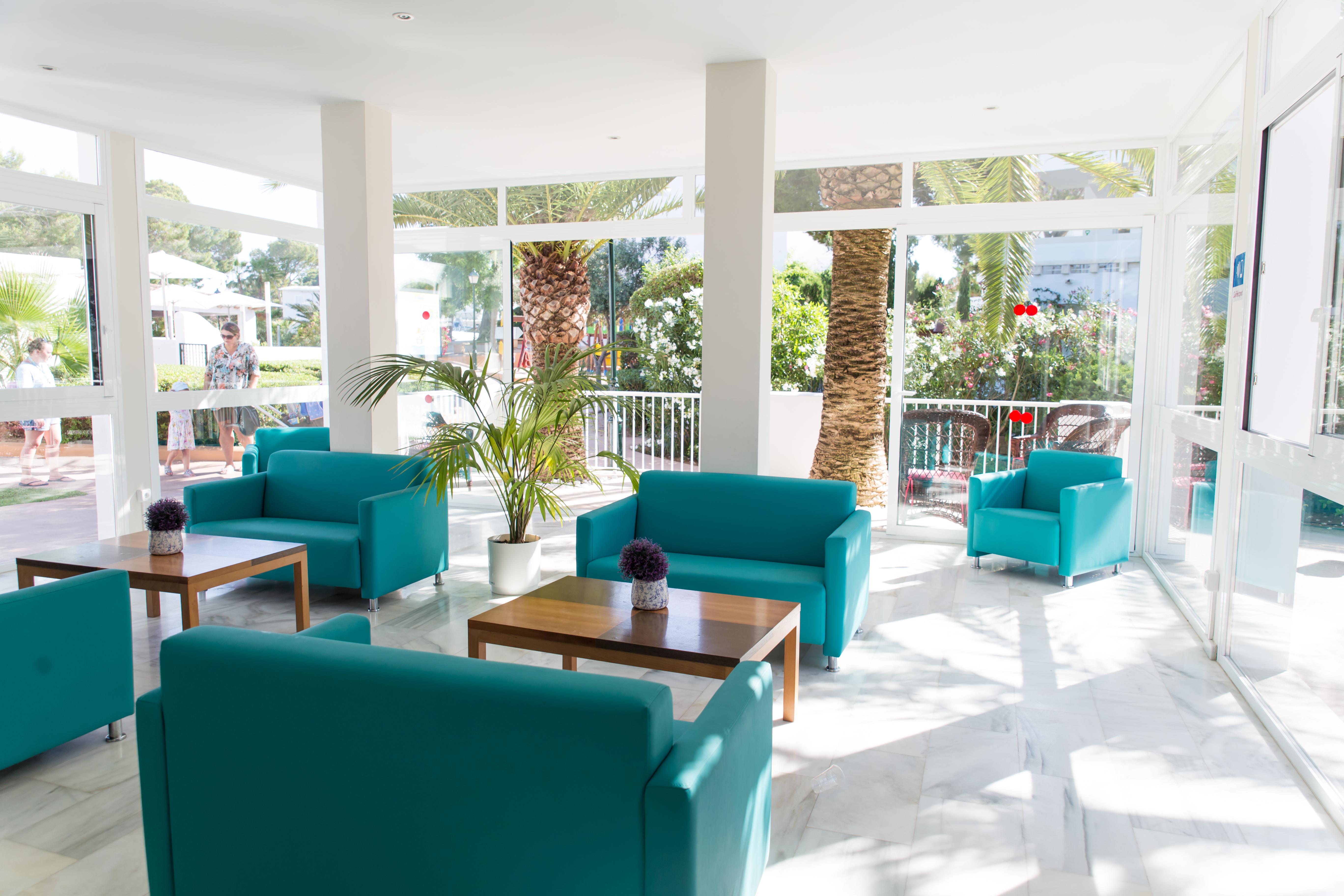 Aparthotel Club Es Talaial 3*