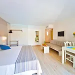 Hotel Club Es Talaial