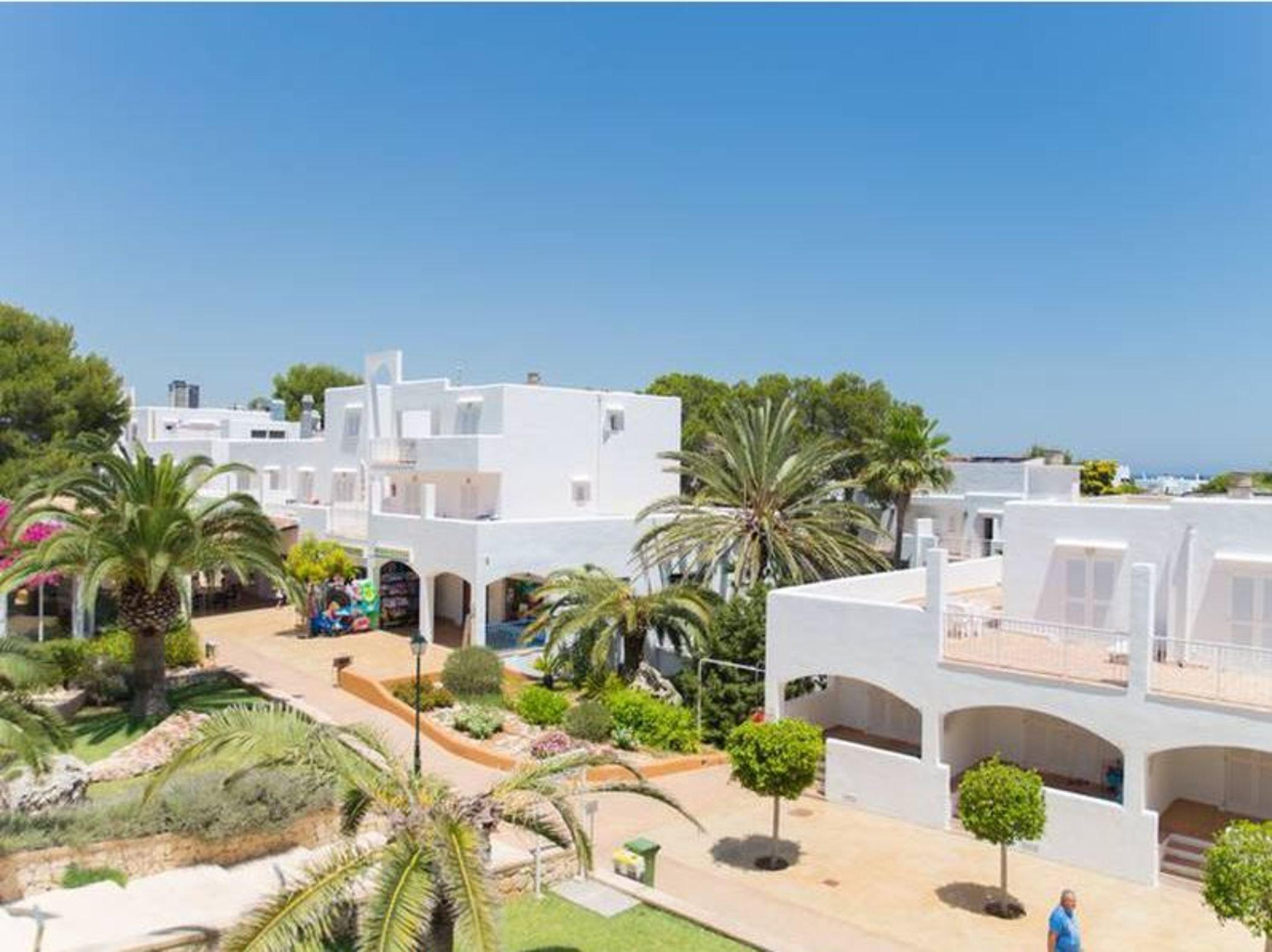 Apartahotel Club Es Talaial 3*